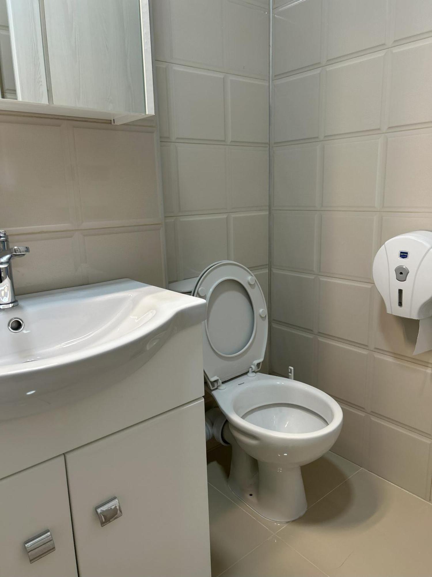 Apartamento Urban Retreat With Balcony At Exigent Plaza - 06 Bucarest Exterior foto